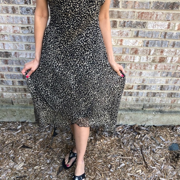 Silk handkerchief flutter sleeves asymmetrical - Picture 6 of 7